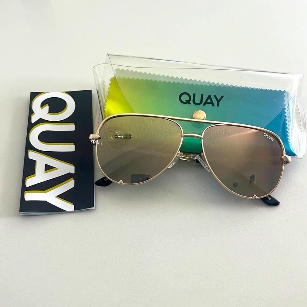 Quay high key mini aviators Gold x Gold Polarized